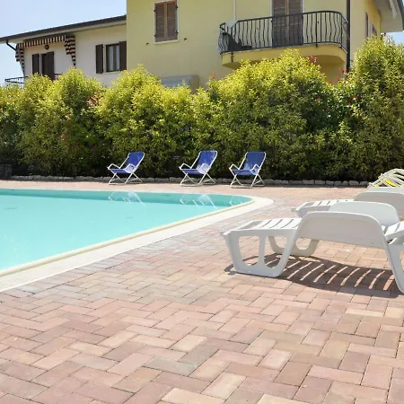 Сasa de vacaciones In Near Garda *